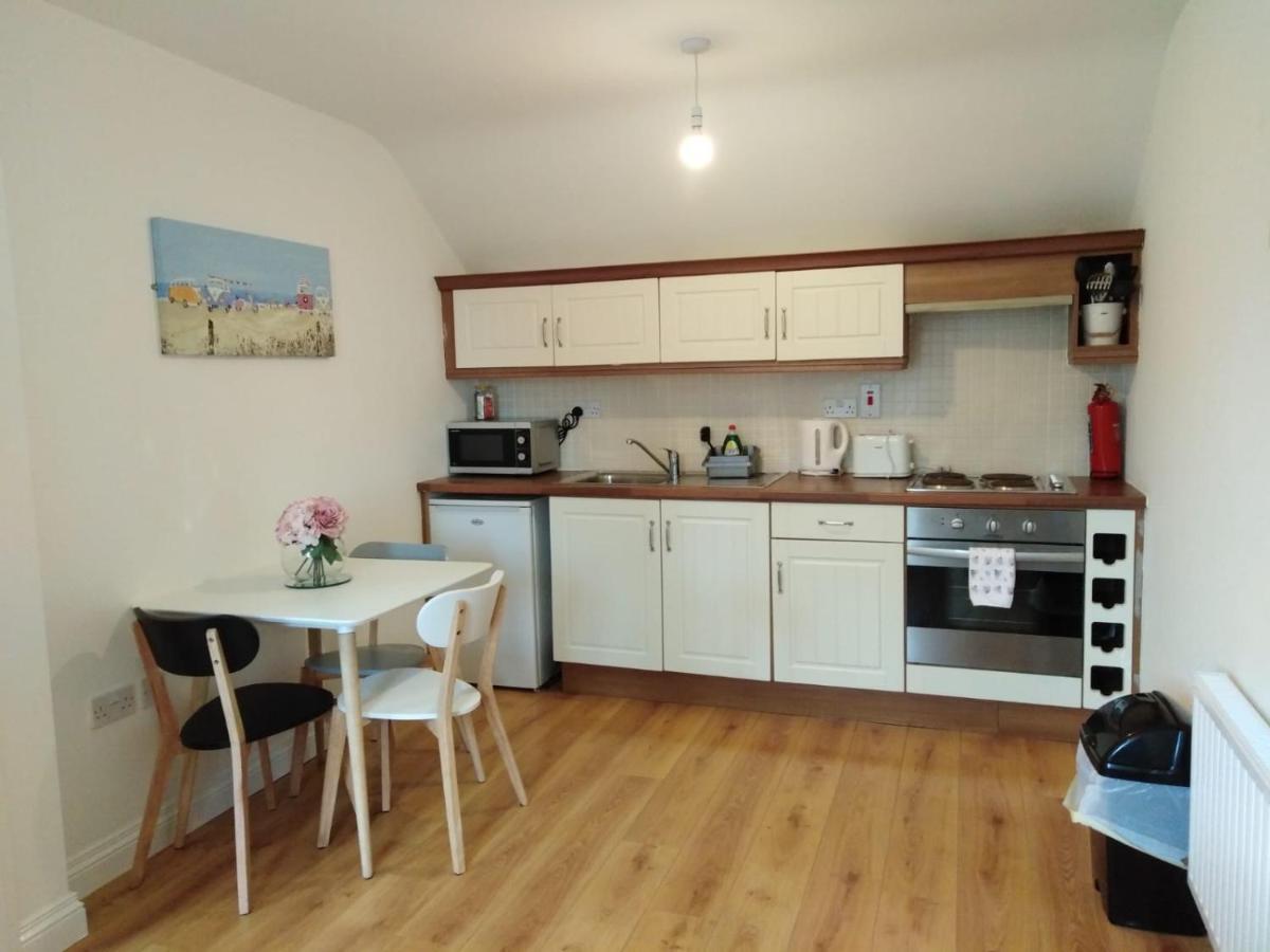 באליווהן Burren Court Lodge מראה חיצוני תמונה